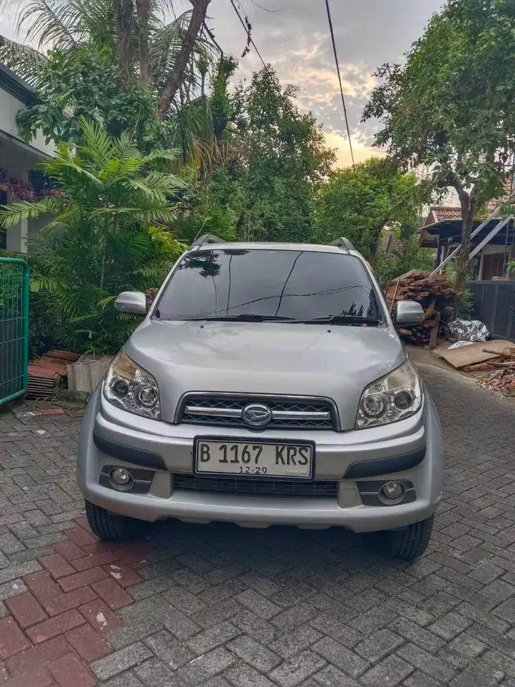 [DIJUAL] Daihatsu Terios 2010 KM Rendah