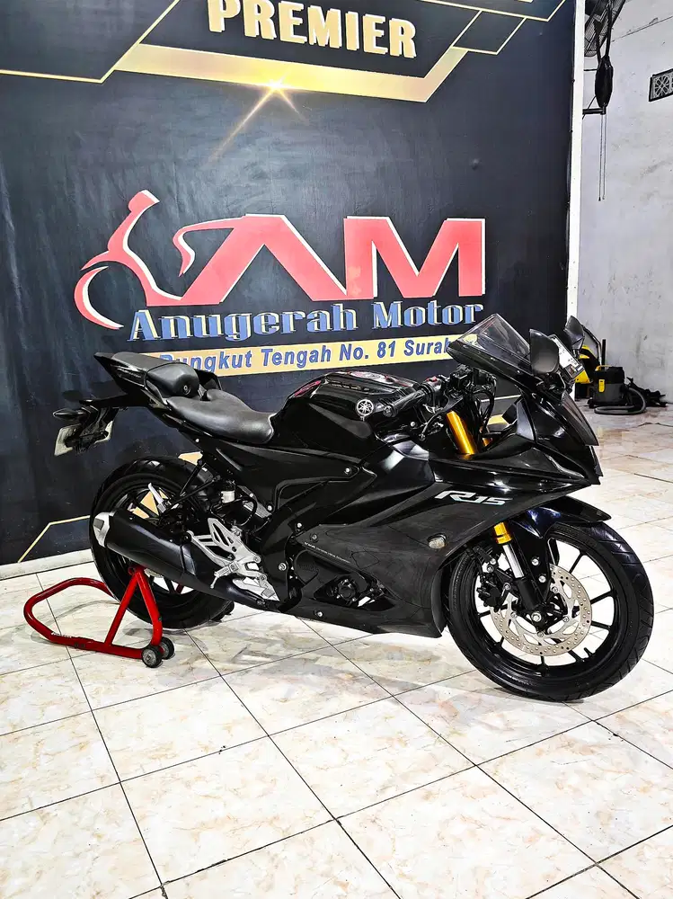 R15 V4 connected 2023 Black glossy supermewah. Anugerah motor rungkut