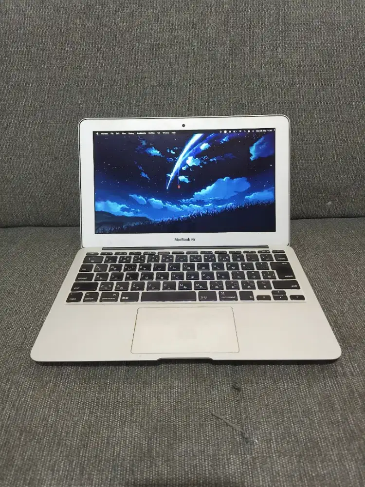 Ready MacBook Air 11in early 2015 core i5 ram 4 ssd 256