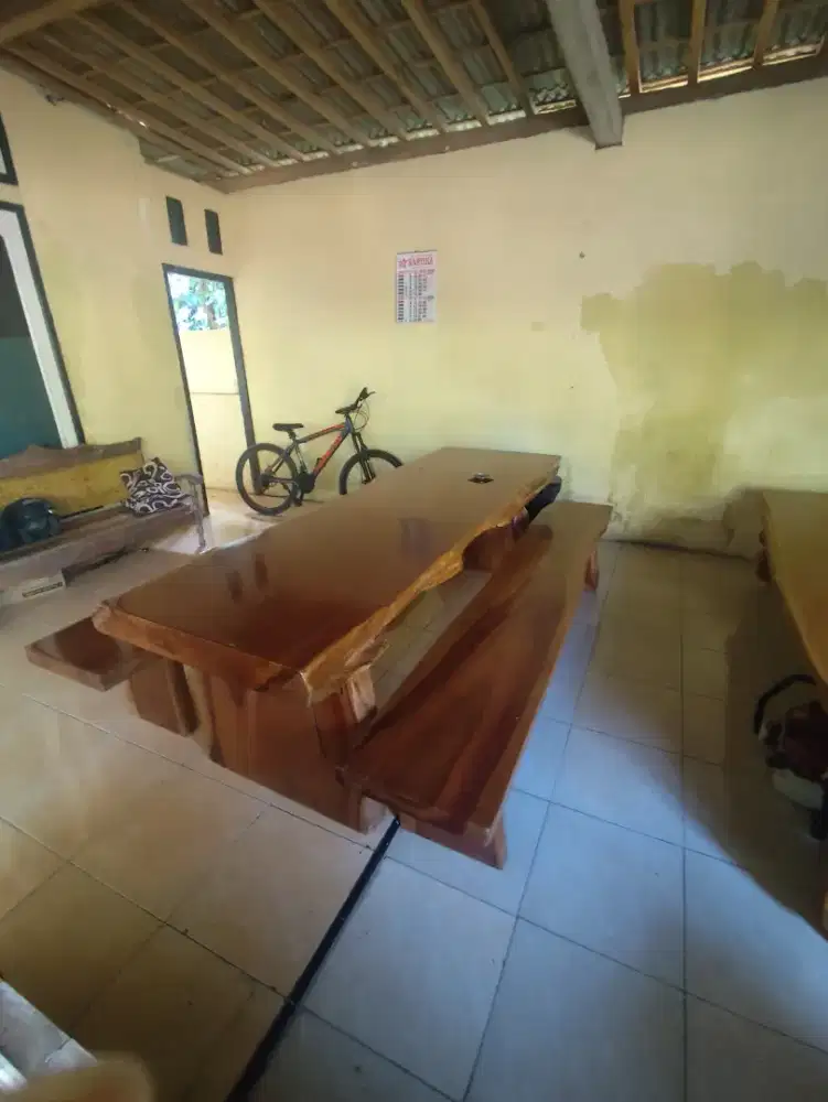 Meja Trambesi Solid