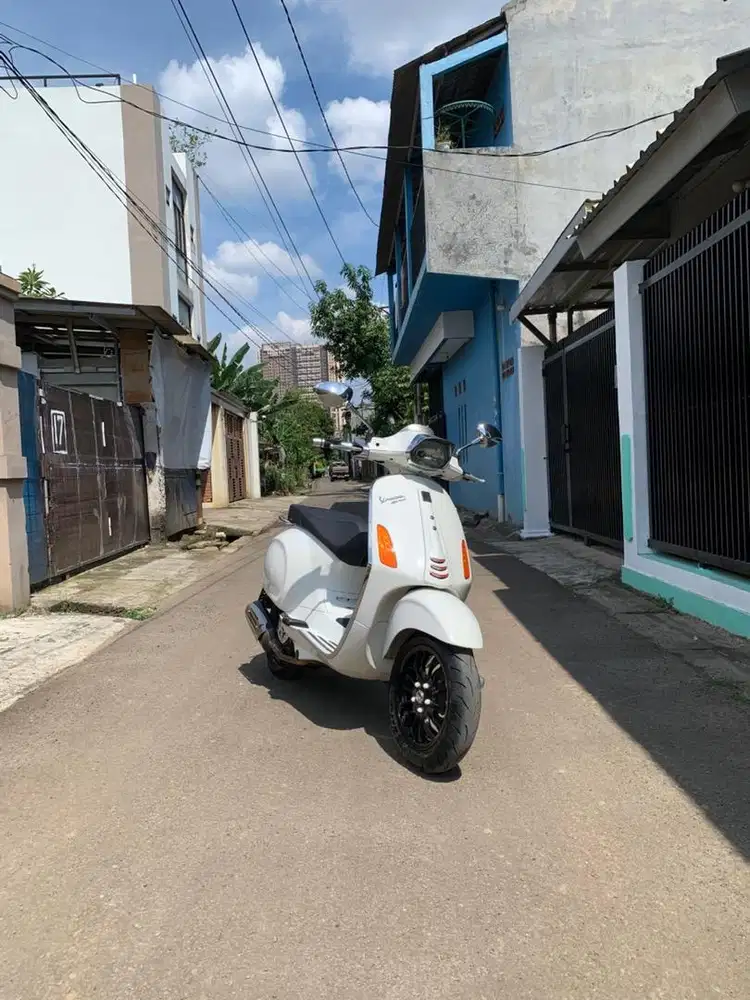 Vespa Sprint 3Vie Tahun 2014 Putih