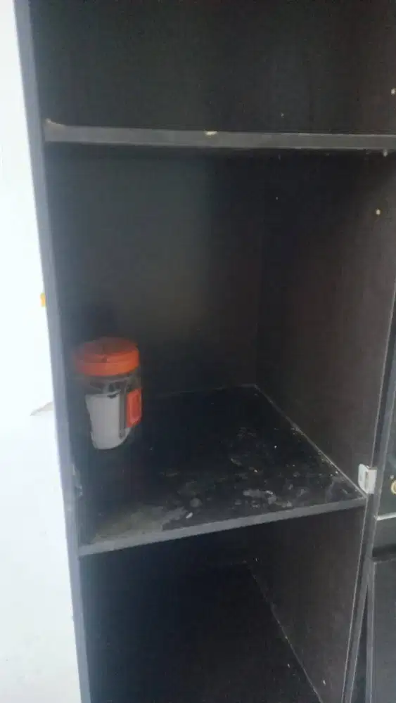 LEMARI KAYU 2 PINTU BEKAS