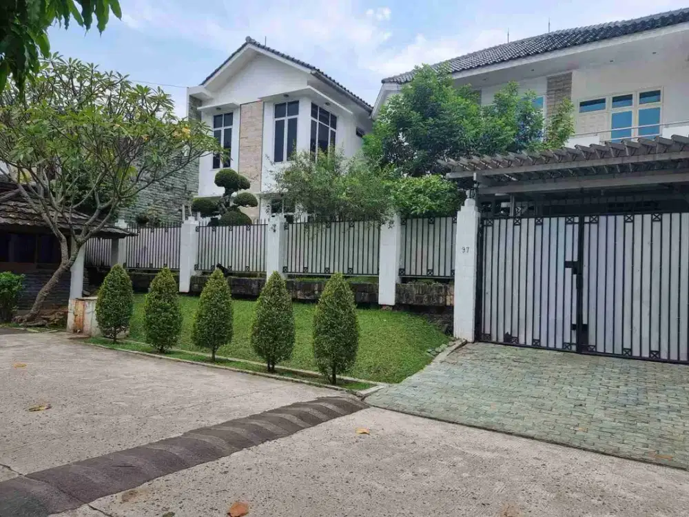 DI JUAL RUMAH 2 LANTAI SIAP HUNI DI MEGA CINERE