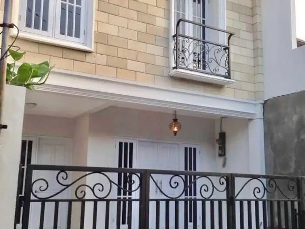 Dijual Rumah Tebet Barat Bagus & Siap Huni 2 Lantai Jalan 1 Mobil