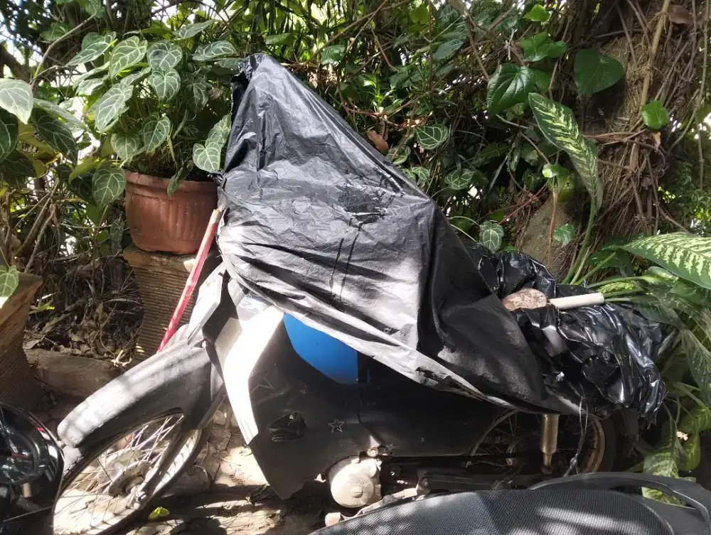 Jual motor Honda legenda,lama tidak di pakai