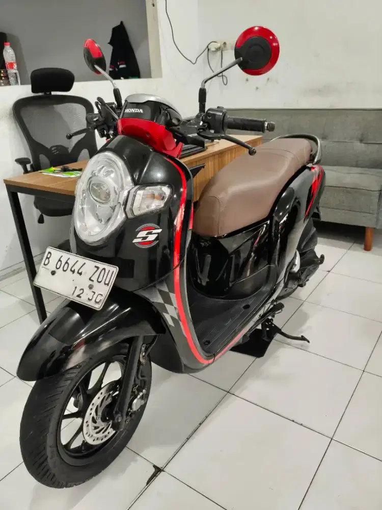 Honda scoopy stylish 110 thn 2018 B depok