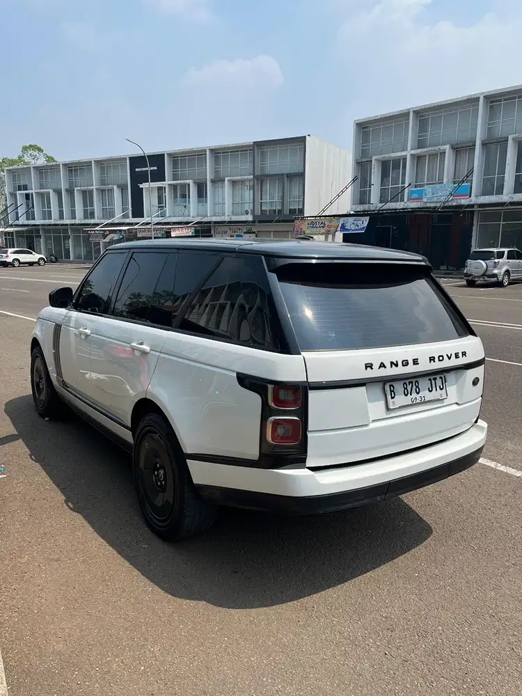 Range Rover Vogue 3.0 HSE Supercharged (swb).
