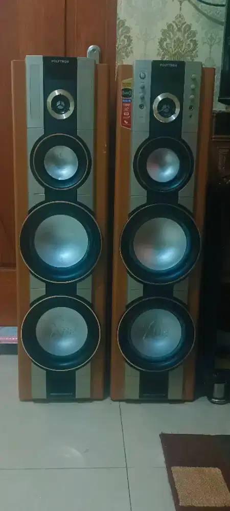 Speaker aktif Polytron