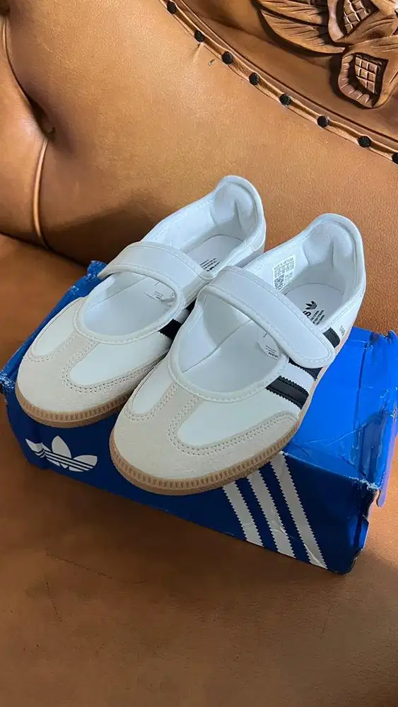 Adidas samba jane white (NEW)