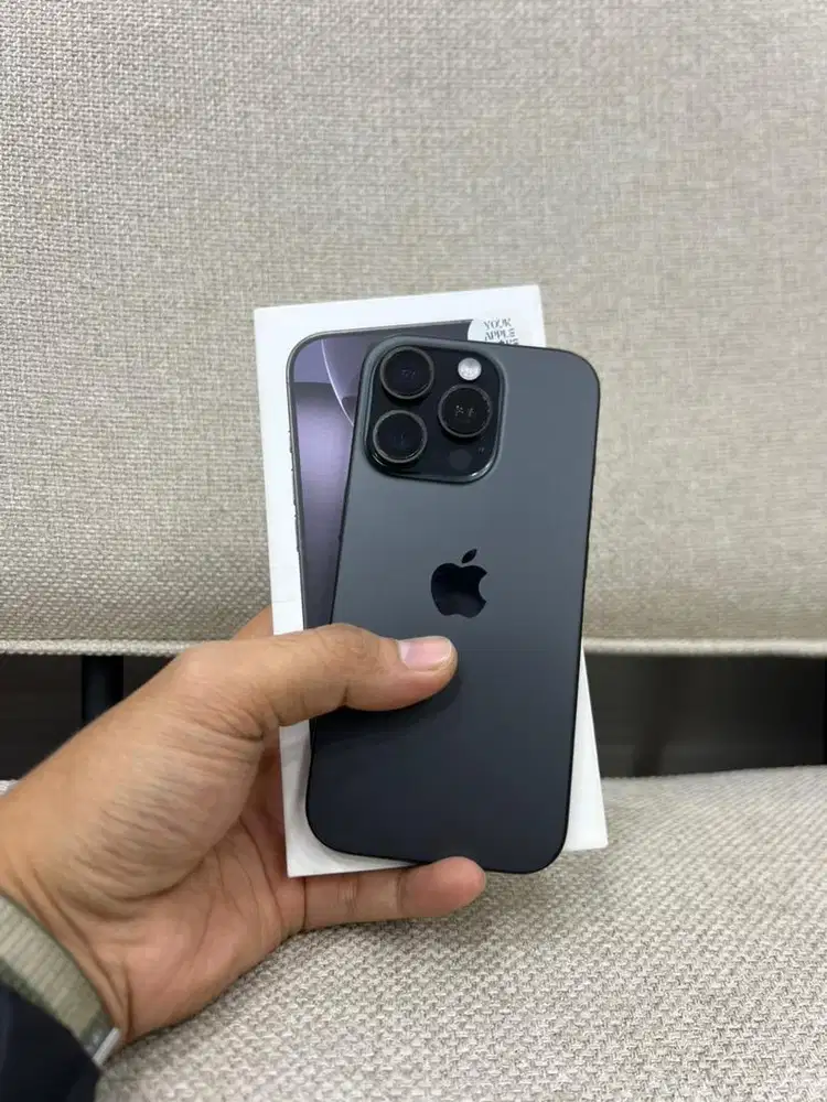 Iphone 16 pro 256gb scnd ibox like new