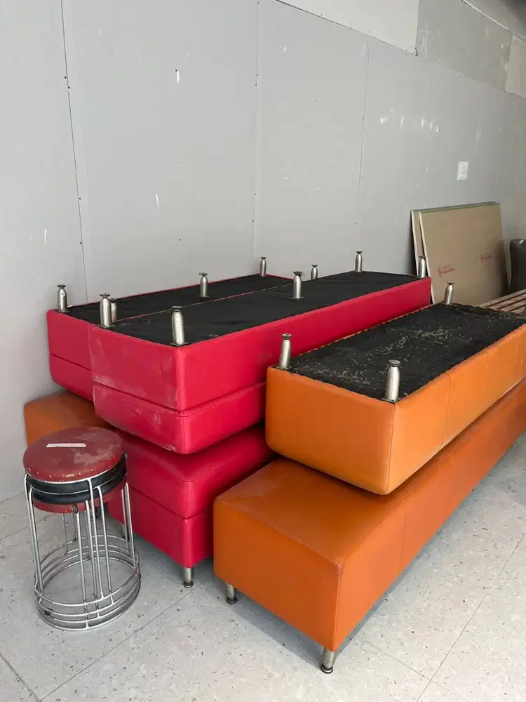 Dijual Sofa Tunggu Panjang Ex Fitness First/ Bench Sofa Cafe
