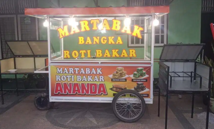 Jual gerobak marthabk lengakp sama pemanggang roti bakar