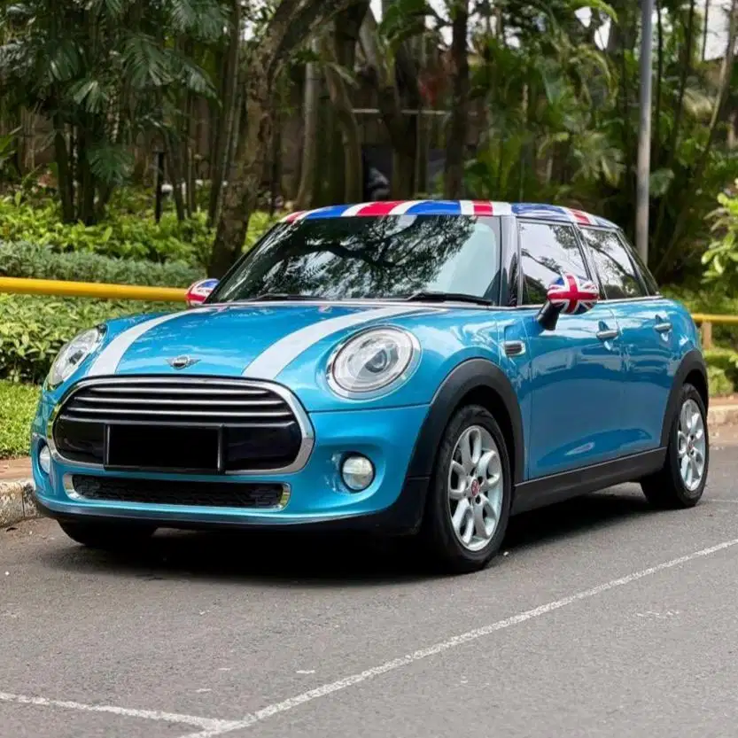 (CASH) Mini Cooper 5-Doors 2015