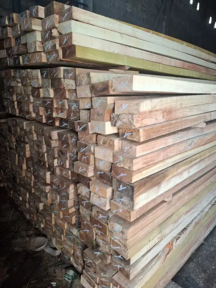 Balok 6x12x400  kayu borneo