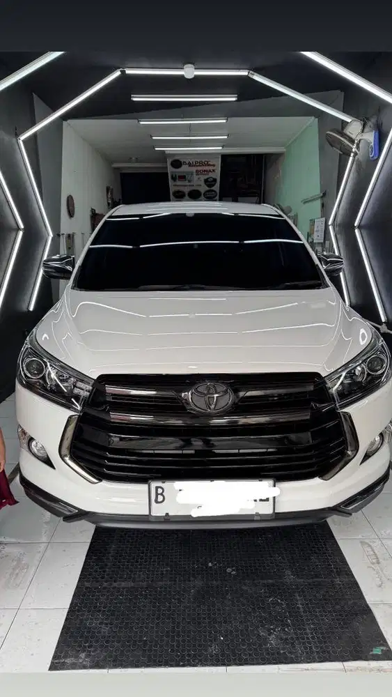 Innova Venturer 2.0 Bensin 2019