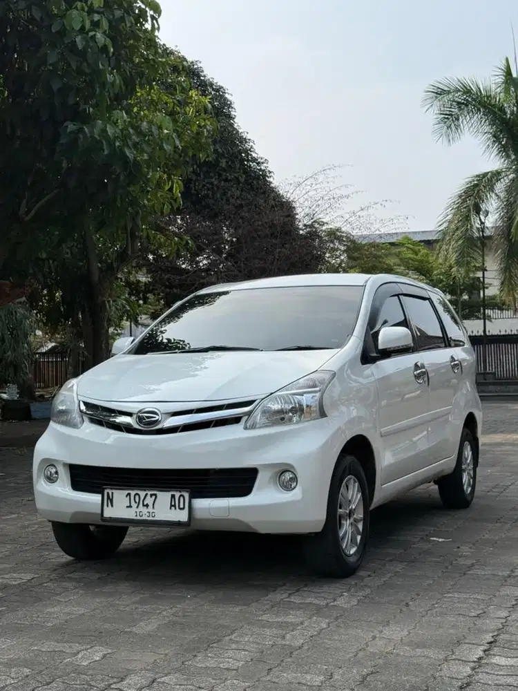 Xenia Sporty 2013 Putih