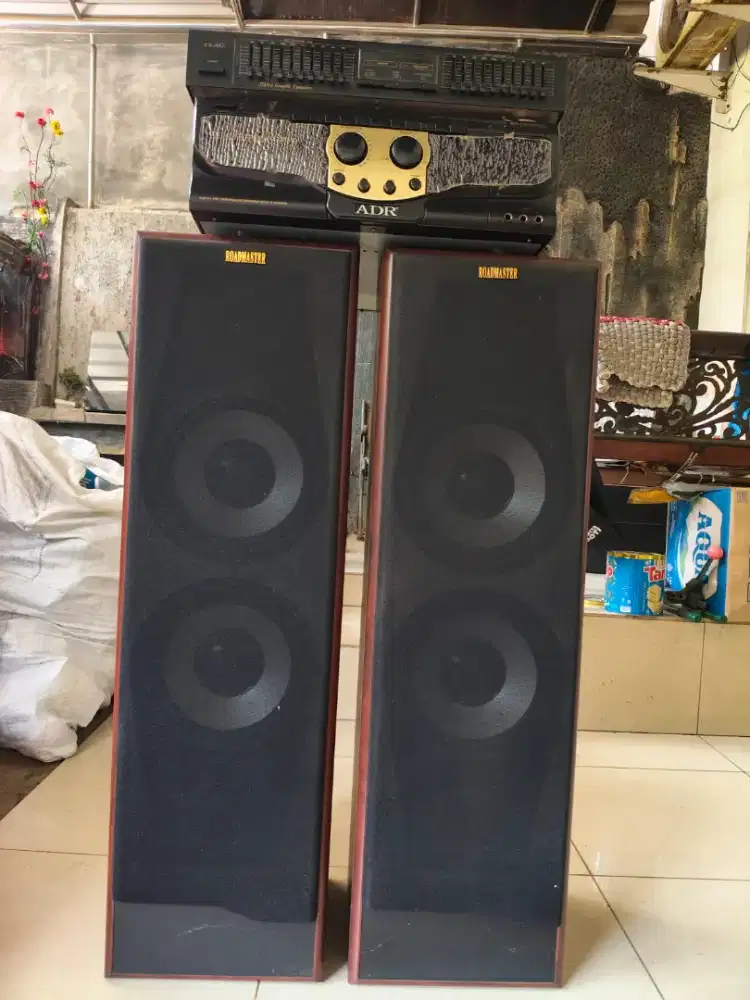 Dijual speaker pasif 8 inch + ampli + sub 12 inch