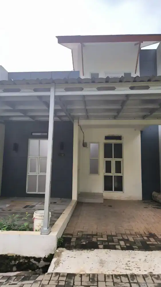 RUMAH DI SINDANGLAYA ATAS