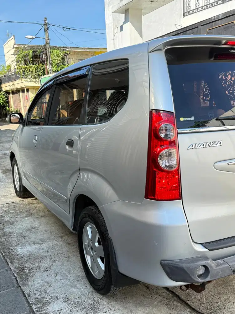 Toyota Avanza 2011 Bensin