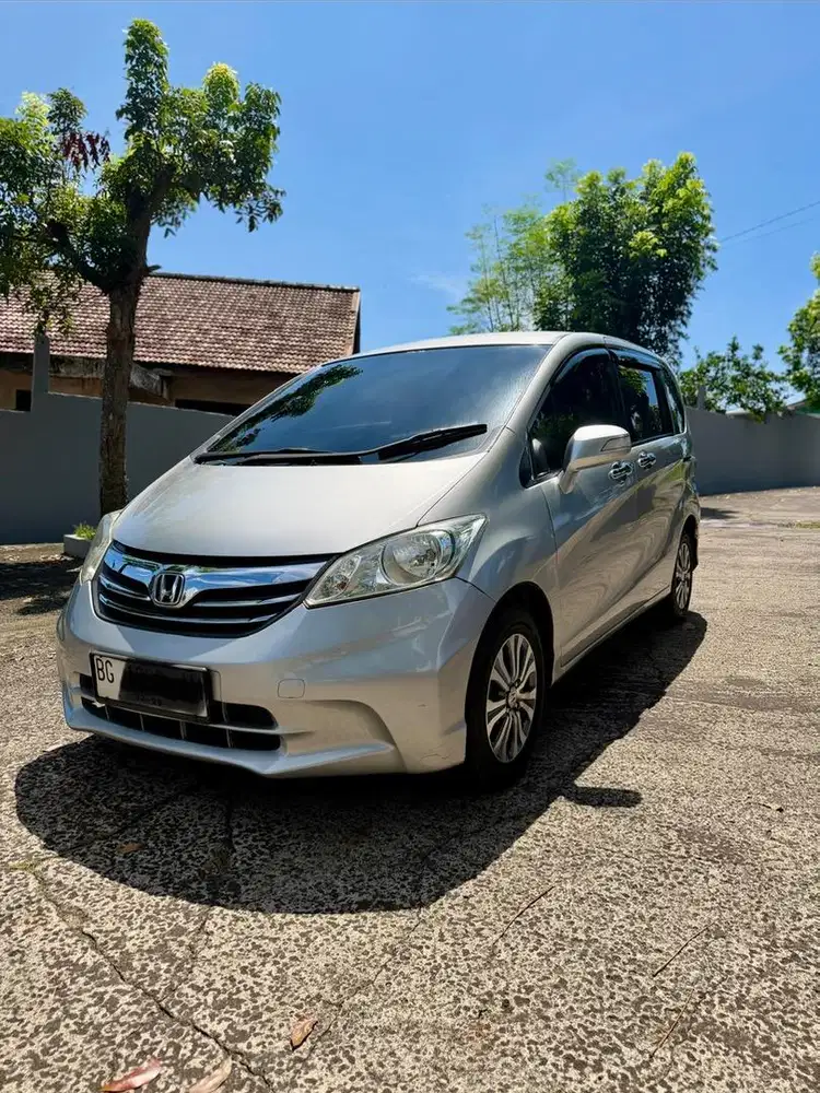 (Mini Alphard) Freed E PSD 2012