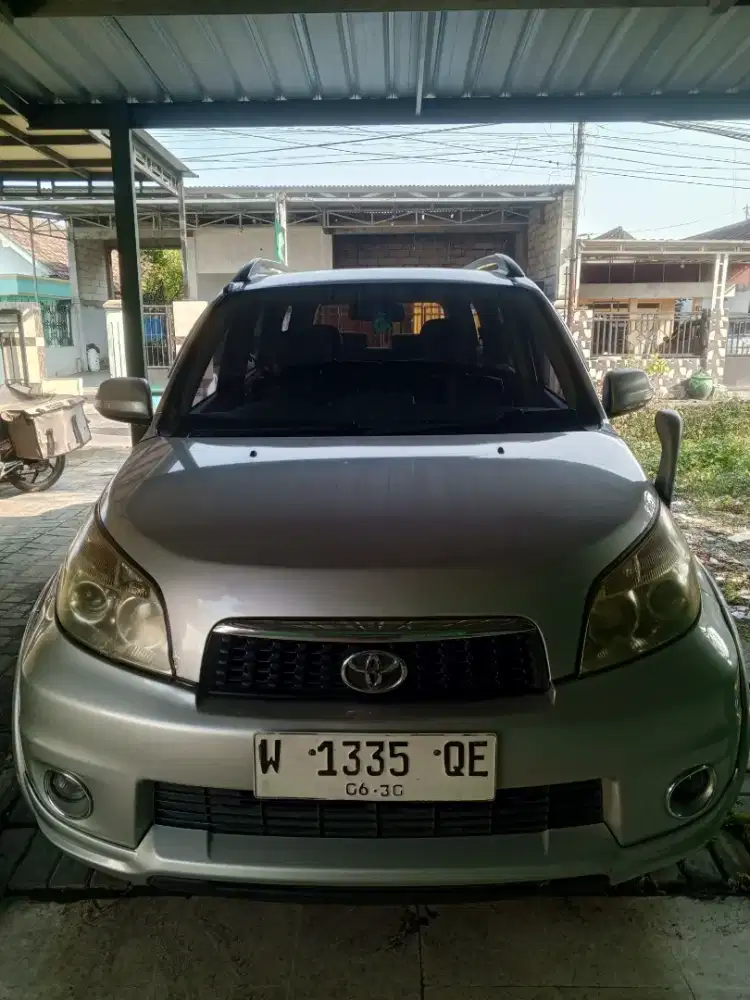Dijual cepat Rush AT 2011 (BU)