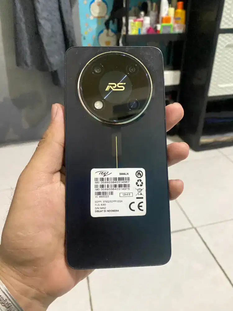 Itel rs4 ram dan rom 8/128