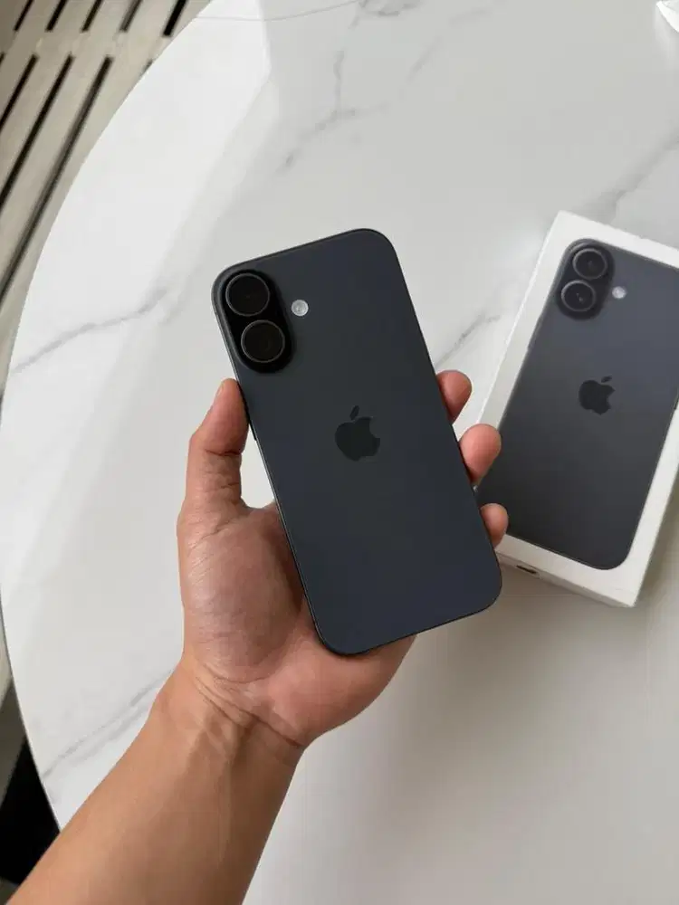 Iphone 17 256gb black, resmi iBox (like new)