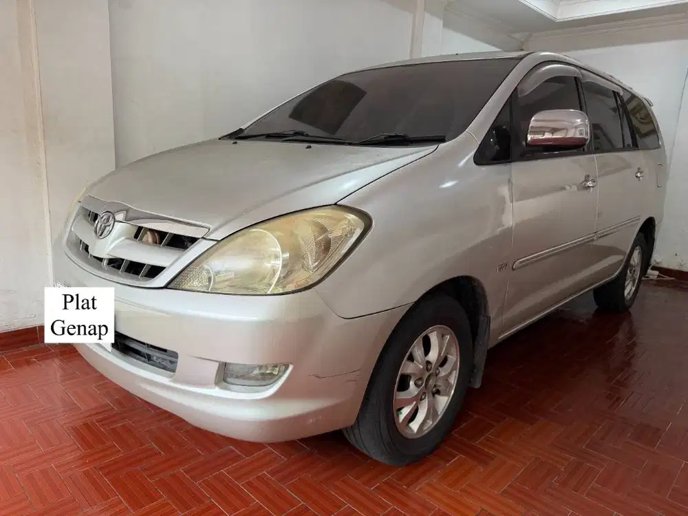 Kijang Innova (2004) Silver AT