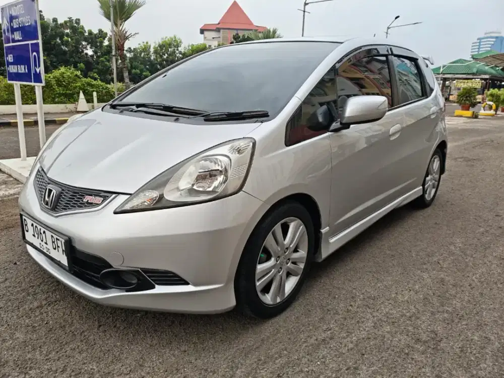 LOW KM JAZZ RS AT 2010 TDP23 Honda JAZZ 1.5 RS Matic 2009