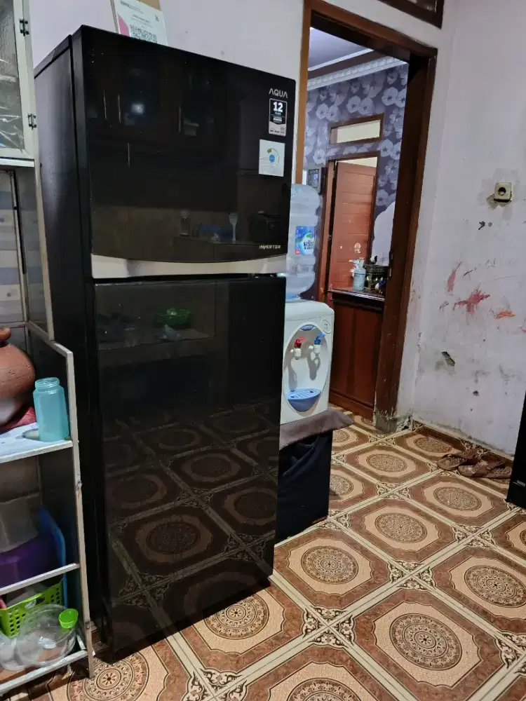 Kulkas aqua 2 pintu