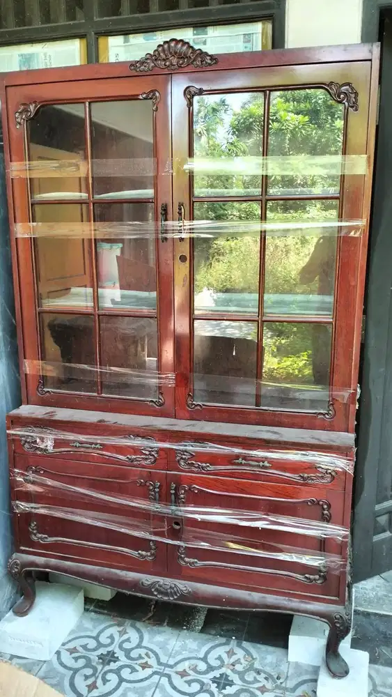Lemari Display Jati Kualitas Eksport