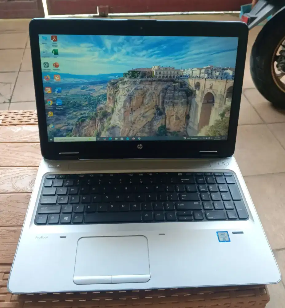 LAPTOP HP PROBOOK 650 G2 CORE I5 GEN6-4/500 HDD -15 INCH