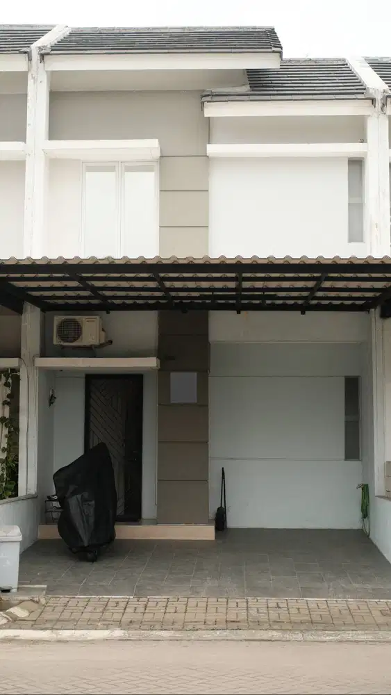 Disewakan Rumah 2 Lantai FULL FURNISH!