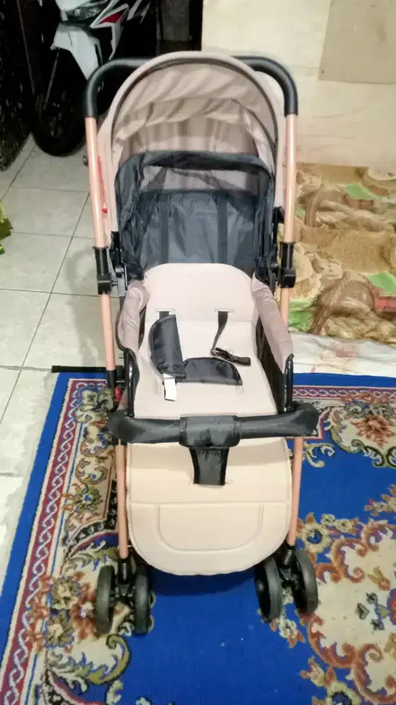Di jual stroler baru 2 kali pemakaian