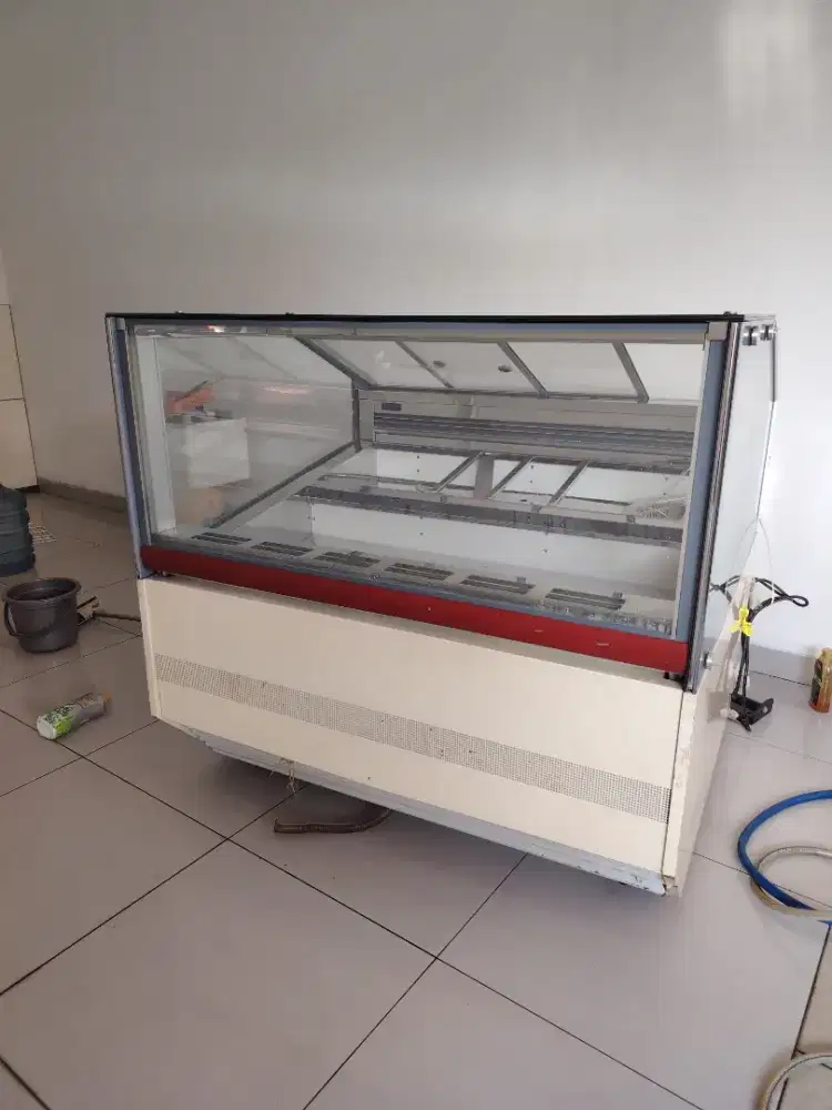 Ice Cream Showcase Gelato Kulkas Freezer untuk es krim GEA JULY12