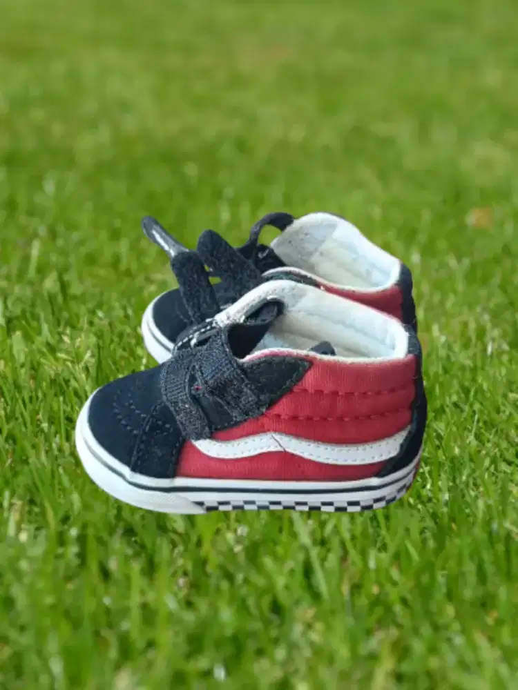 Paket 2 Sepatu Anak Velcro and Vans Size 11C EUR 28 Usia 1-3 Tahun