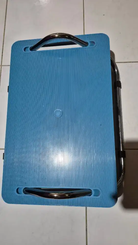 Dagatto Ikea (sandaran kaki) [Alas tumpuan kaki]