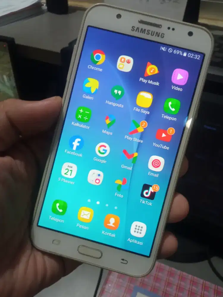 Samsung j7 biasa