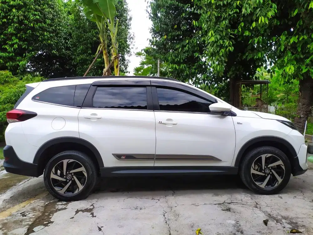 Toyota Rush 1.5 S A/T 2023