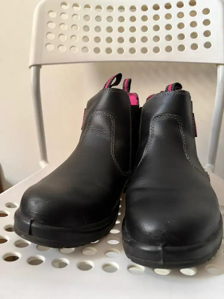 Sepatu Safety Wanita/Woman Safety Shoes
