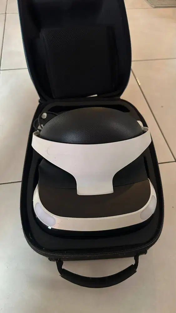 Paket Lengkap PS VR (PlayStation VR) PS4 + 2 Move Controller