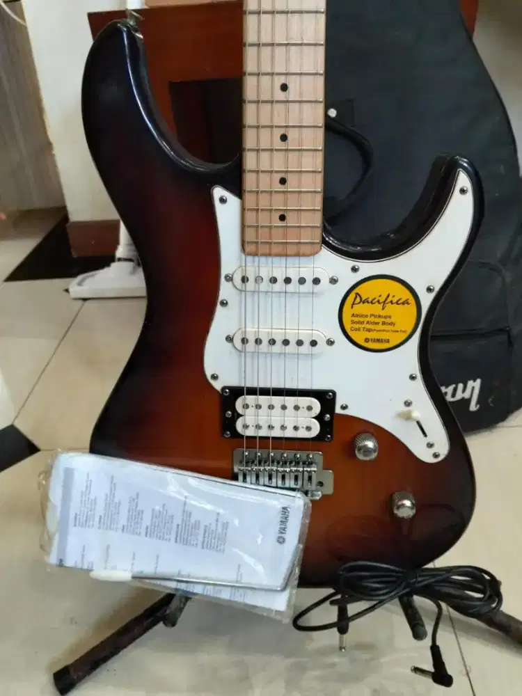 Yamaha Pacifica Electric Guitar Brown