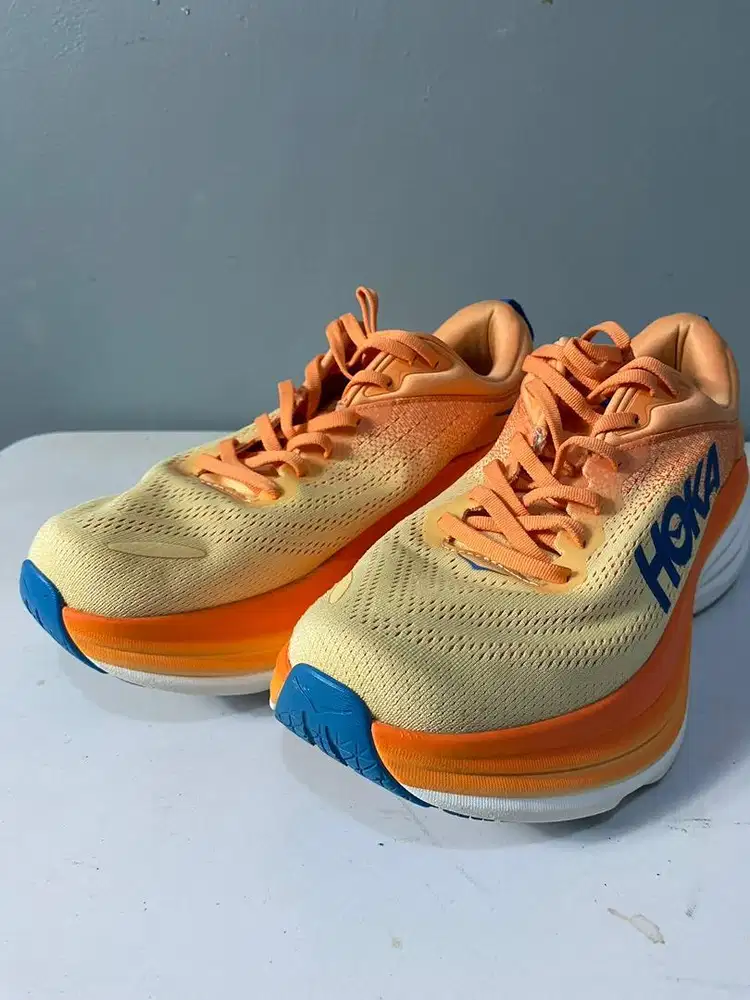 Hoka Bondi 8 mulus like new