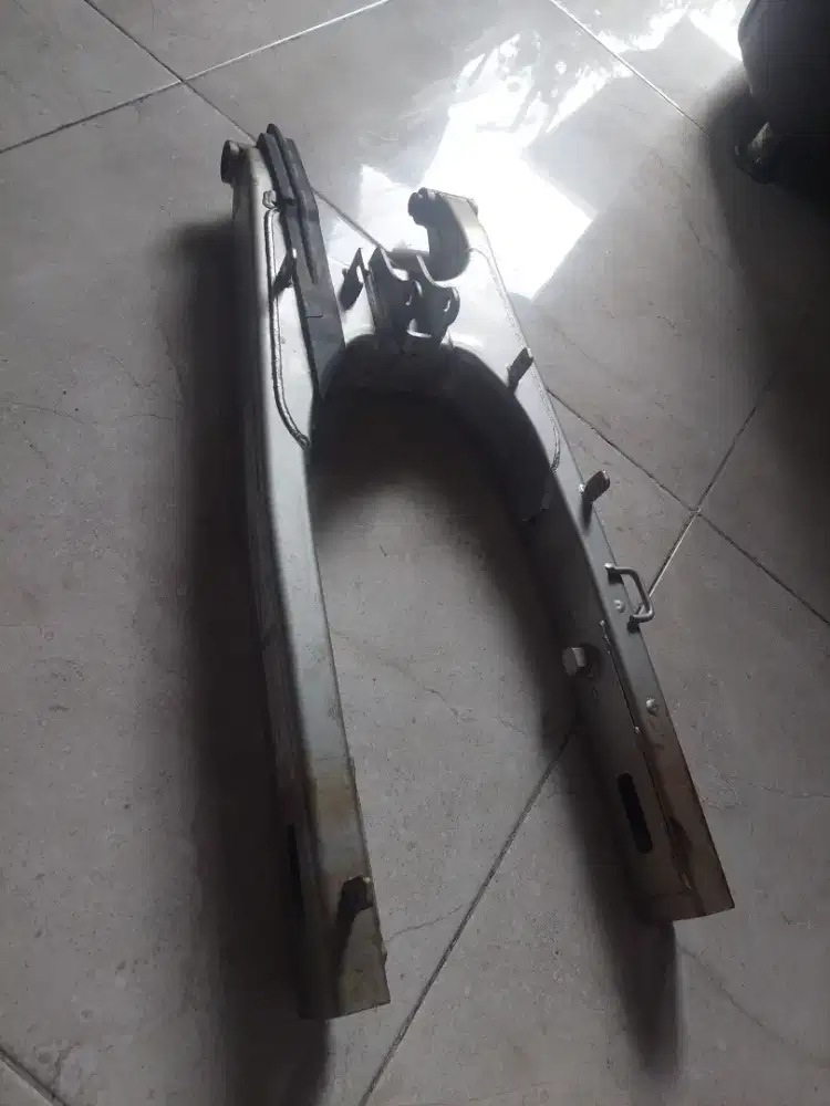 Swing arm mega pro mono shock