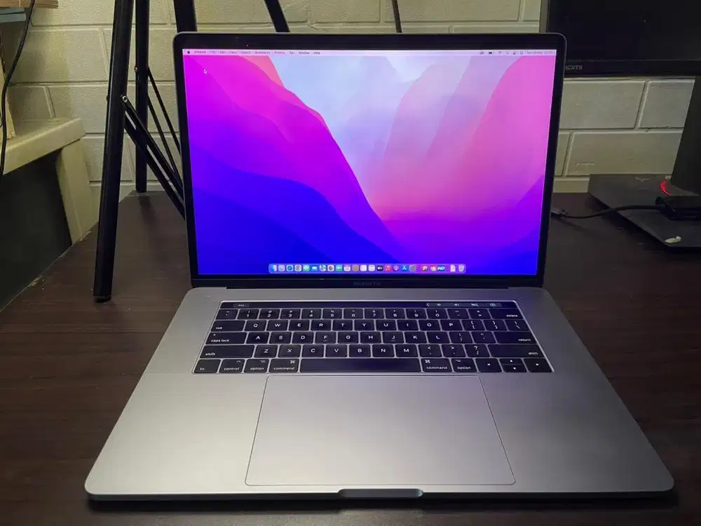 Macbook Pro 15 inch Touchbar 2016 i7/16/256
