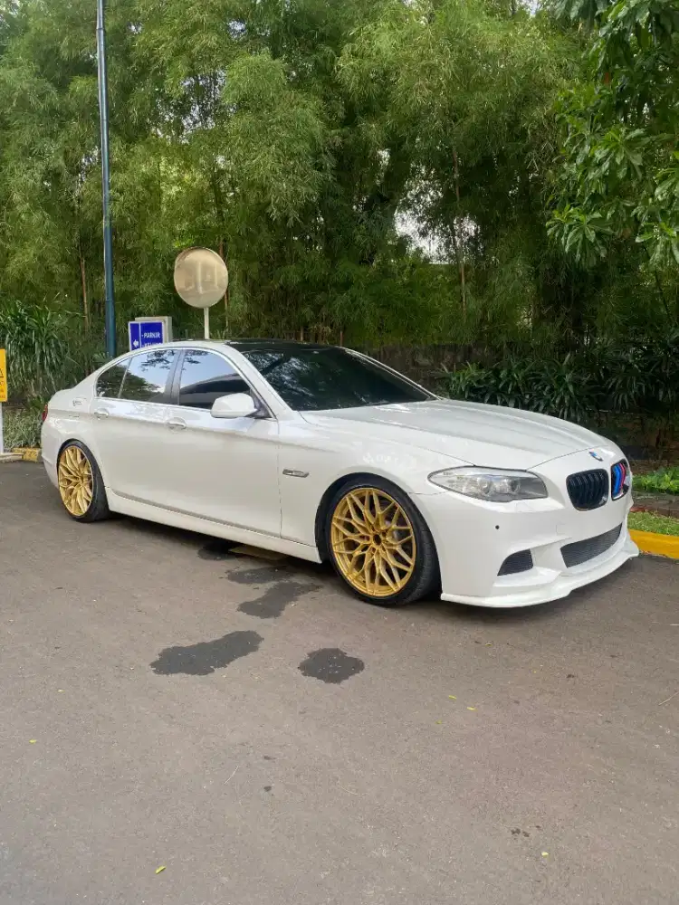 ( HARGA CASH ) BMW 520i 2013 F10