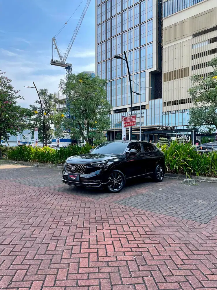 Honda HR-V 1.5T RS CVT 2022 km rendah mobil terawat