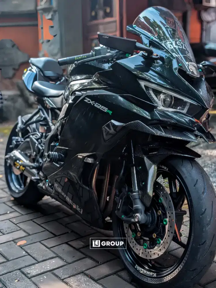 FOR SALE!!! Kawasaki Ninja ZX-25R 4 Silinder 250cc 2023