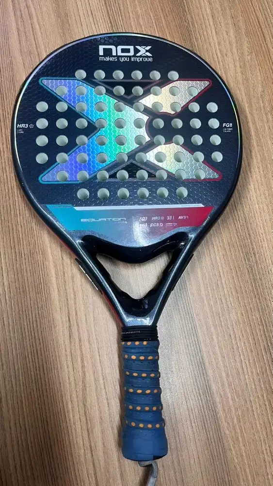 Raket Padel NOX Equation Original Masih Layak Pakai