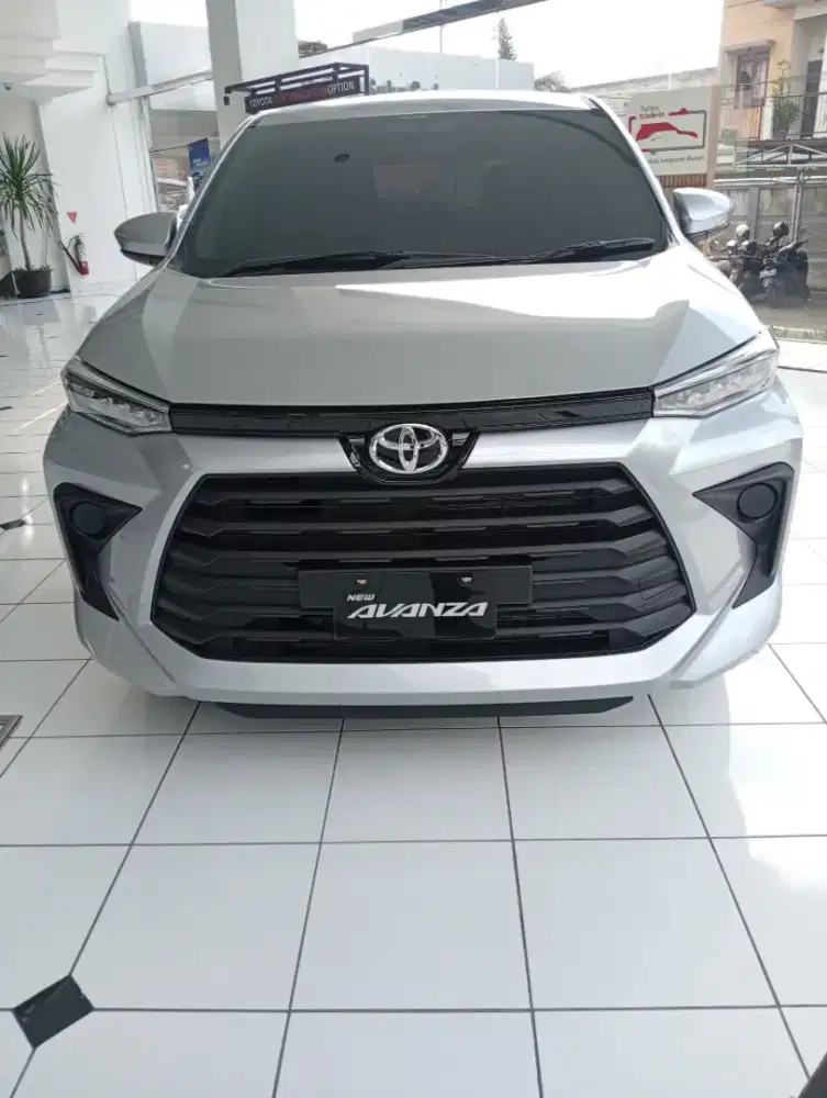 Mau mobil baru * TOYOTA AJAAAA *